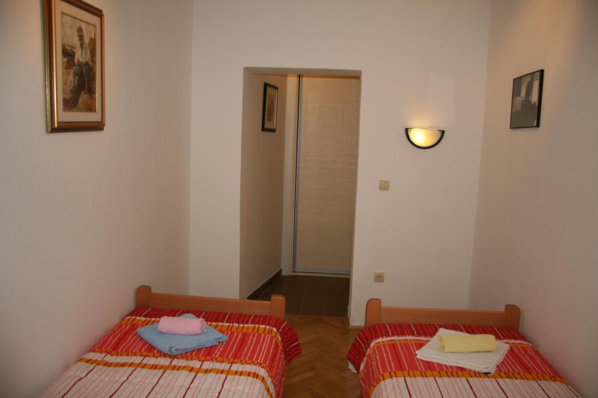 Apartments Karabaic Krk Кърк Екстериор снимка