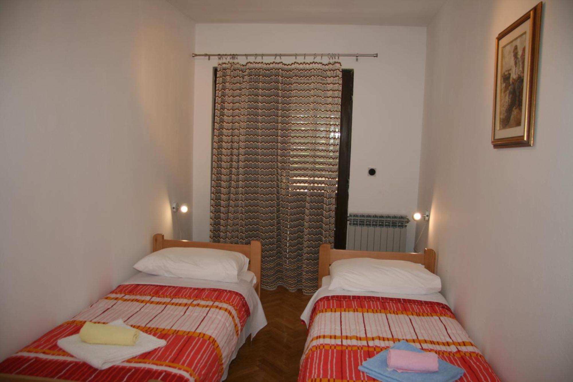 Apartments Karabaic Krk Кърк Стая снимка