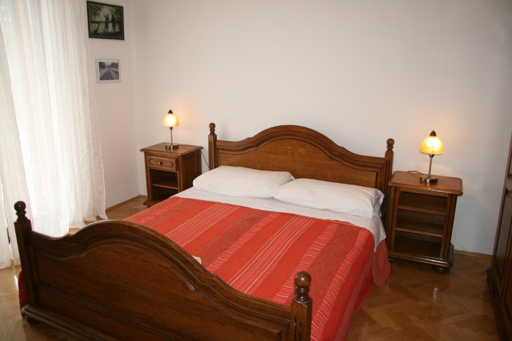 Apartments Karabaic Krk Кърк Екстериор снимка