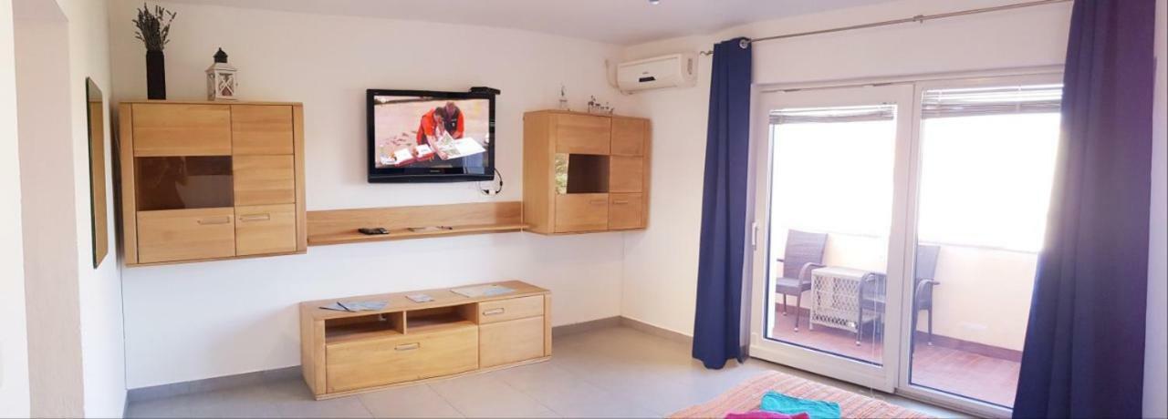 Apartments Karabaic Krk Кърк Екстериор снимка