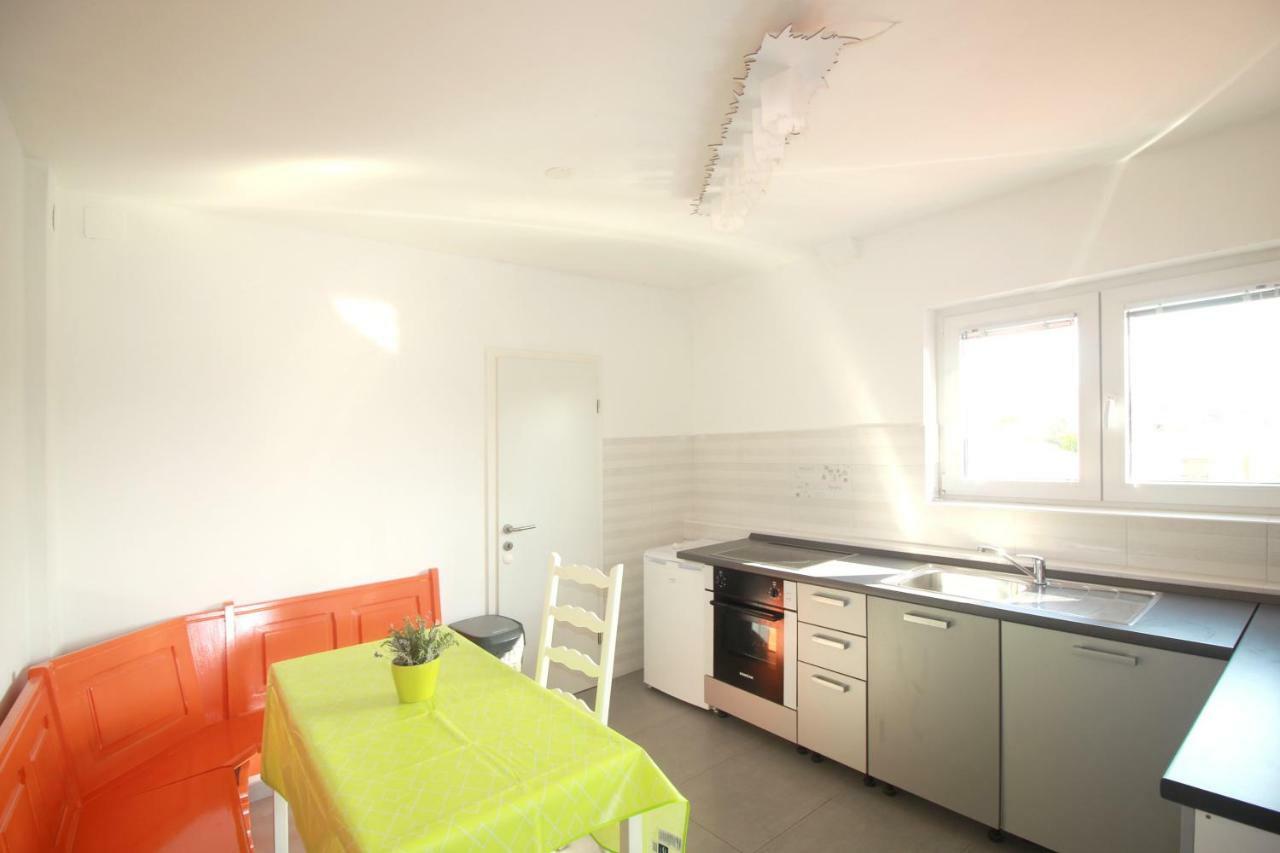 Apartments Karabaic Krk Кърк Екстериор снимка