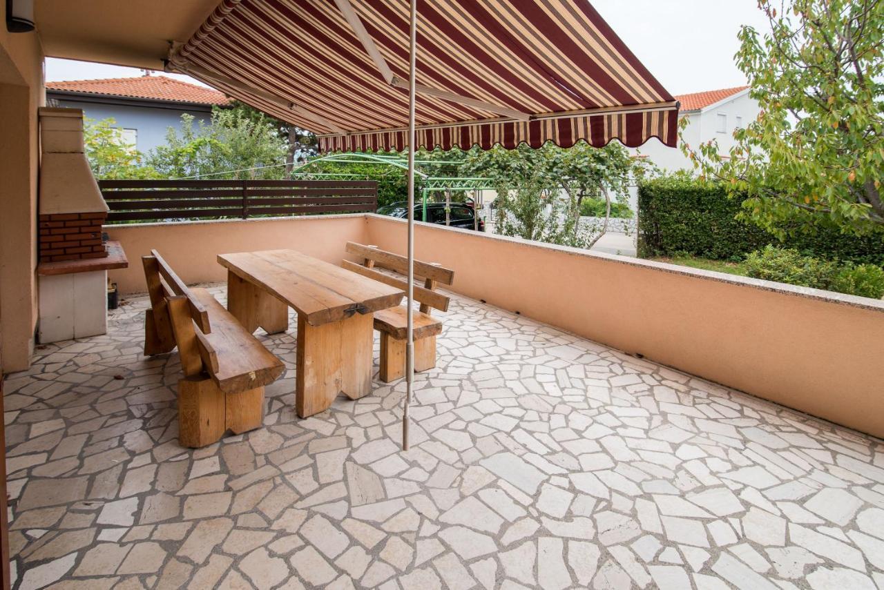Apartments Karabaic Krk Кърк Екстериор снимка