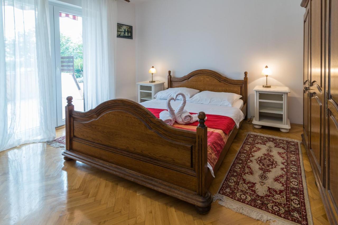 Apartments Karabaic Krk Кърк Екстериор снимка
