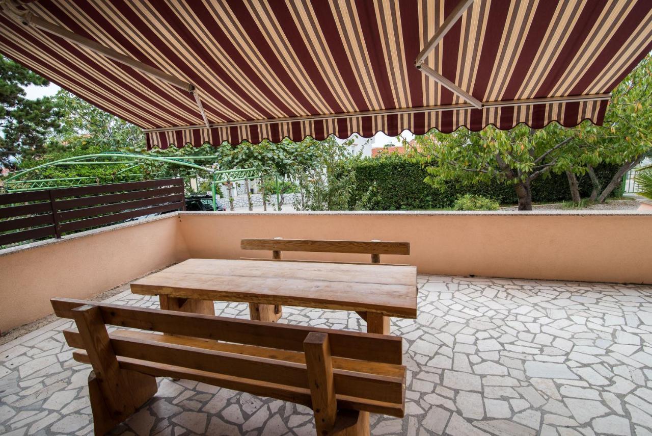 Apartments Karabaic Krk Кърк Екстериор снимка